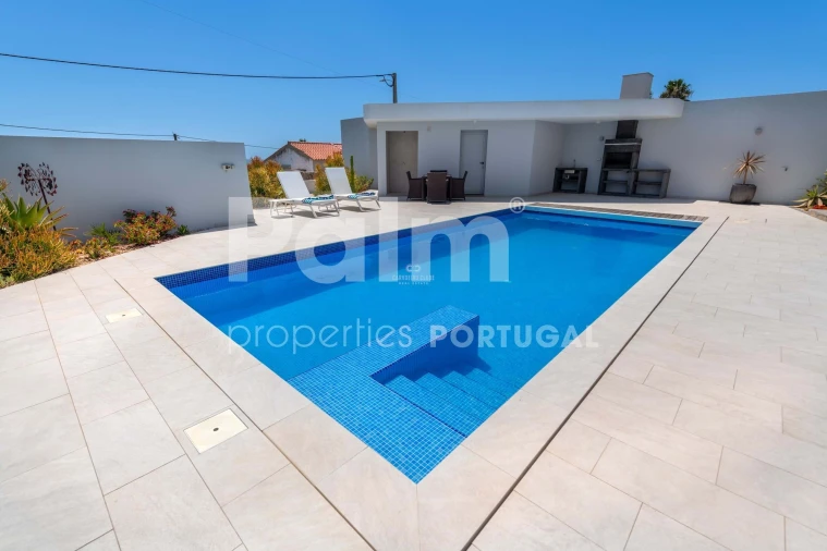 Moradia T3 para Venda em Armação de Pera Foto 71