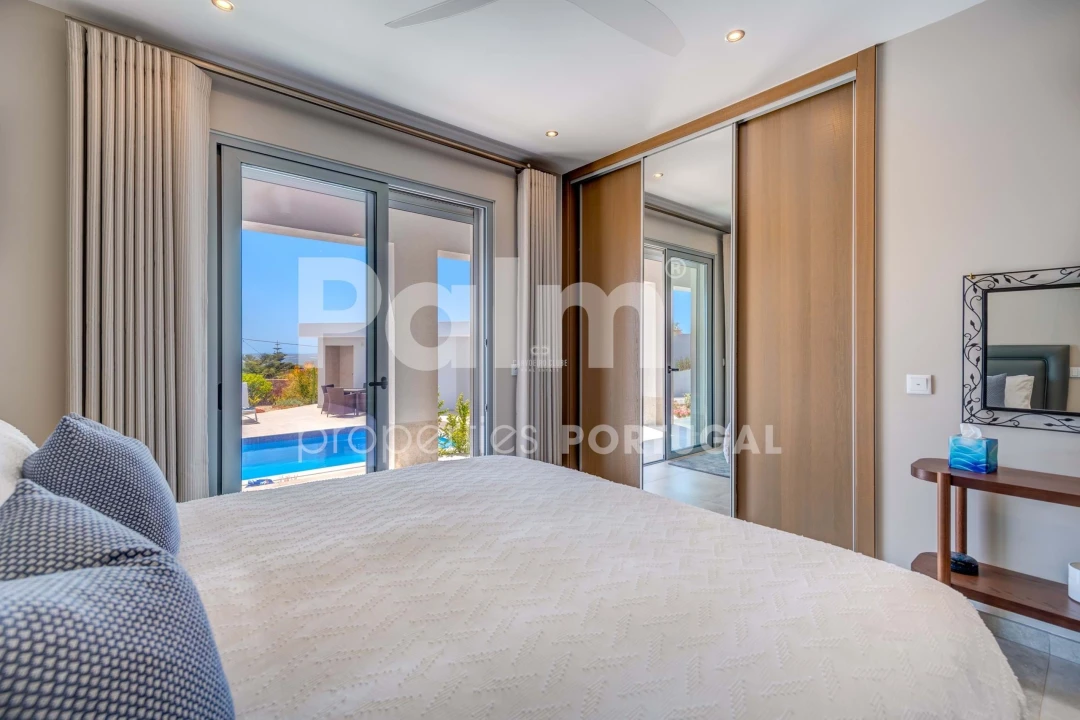 Moradia T3 para Venda em Armação de Pera Foto 29