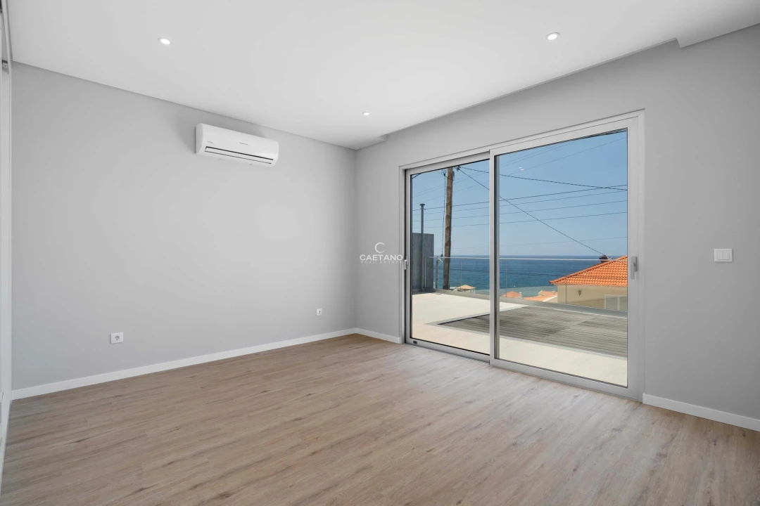 Moradia T4 para Venda em Paul do Mar Foto 27