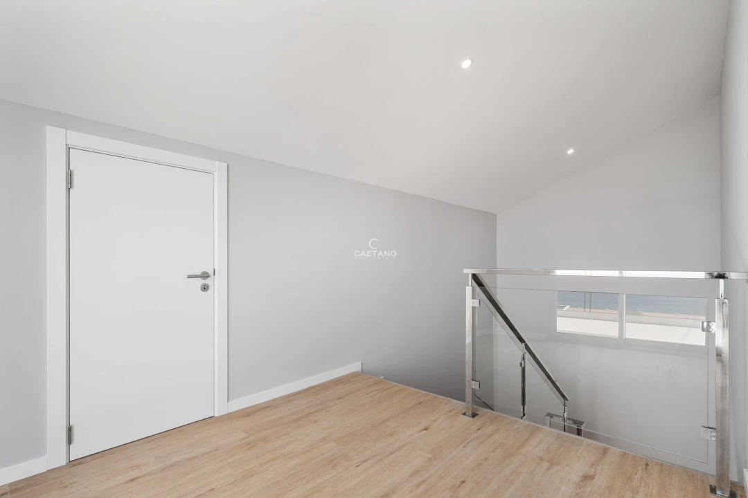 Moradia T4 para Venda em Paul do Mar Foto 35