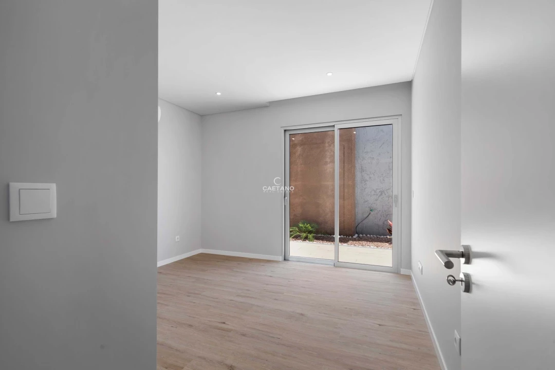 Moradia T4 para Venda em Paul do Mar Foto 22