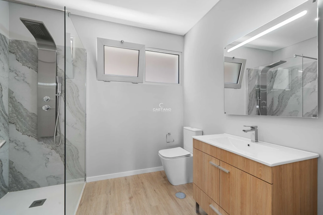 Moradia T4 para Venda em Paul do Mar Foto 21