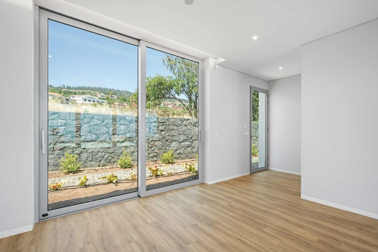 Moradia T3 para Venda em Estreito da Calheta Foto 22