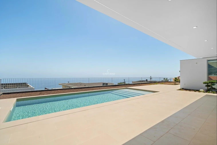 Moradia T3 para Venda em Estreito da Calheta Foto 3