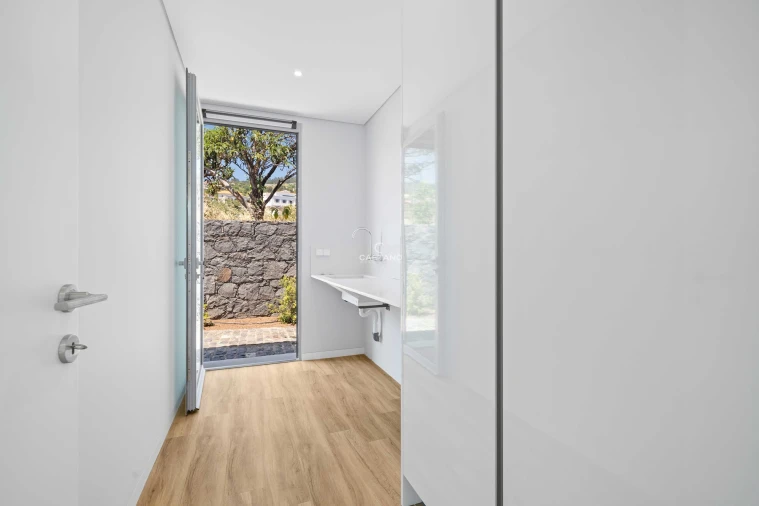 Moradia T3 para Venda em Estreito da Calheta Foto 15