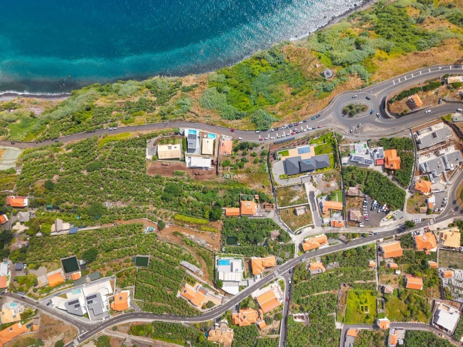 Moradia T3 para Venda em Arco da Calheta Foto 7