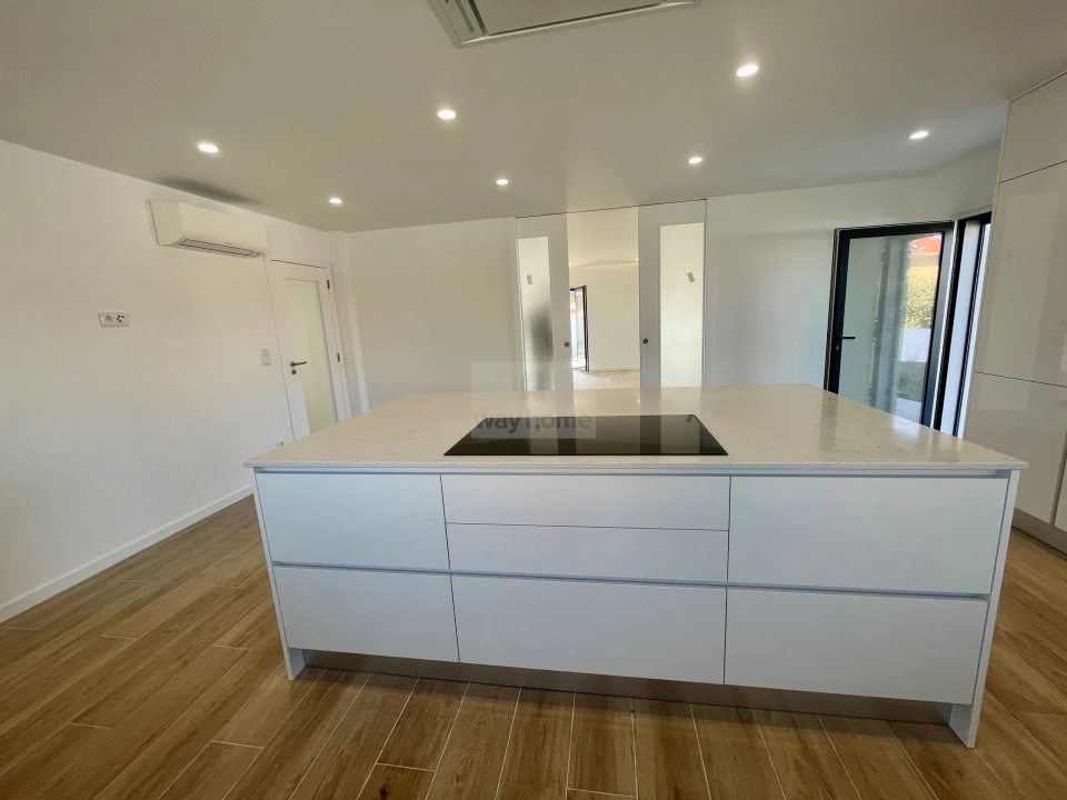 Moradia T6 para Venda em Ventosa Foto 8