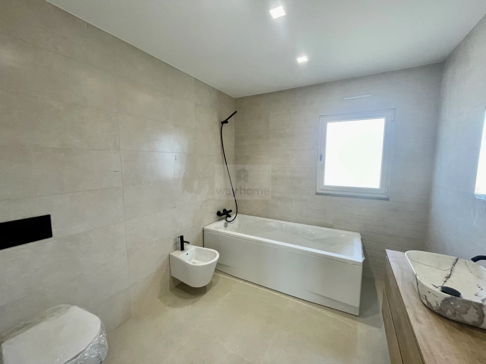 Moradia T6 para Venda em Ventosa Foto 36