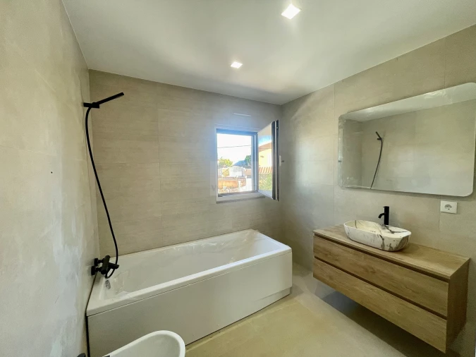 Apartamento T6 para Venda em Ventosa Foto 37