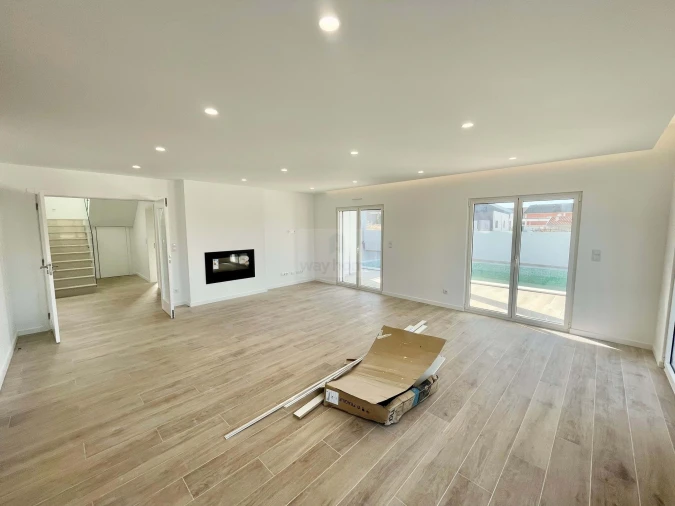 Apartamento T6 para Venda em Ventosa Foto 13