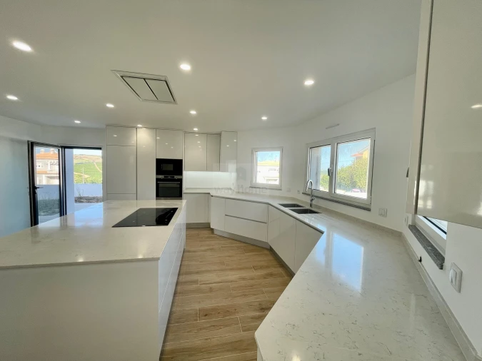 Apartamento T6 para Venda em Ventosa Foto 10