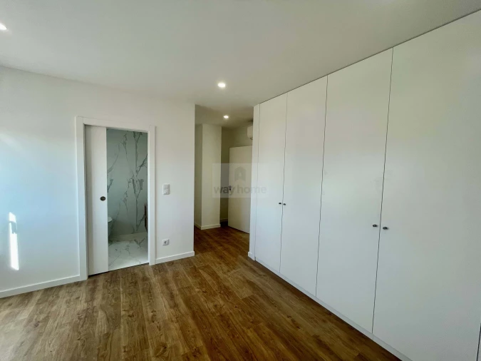 Apartamento T6 para Venda em Ventosa Foto 25