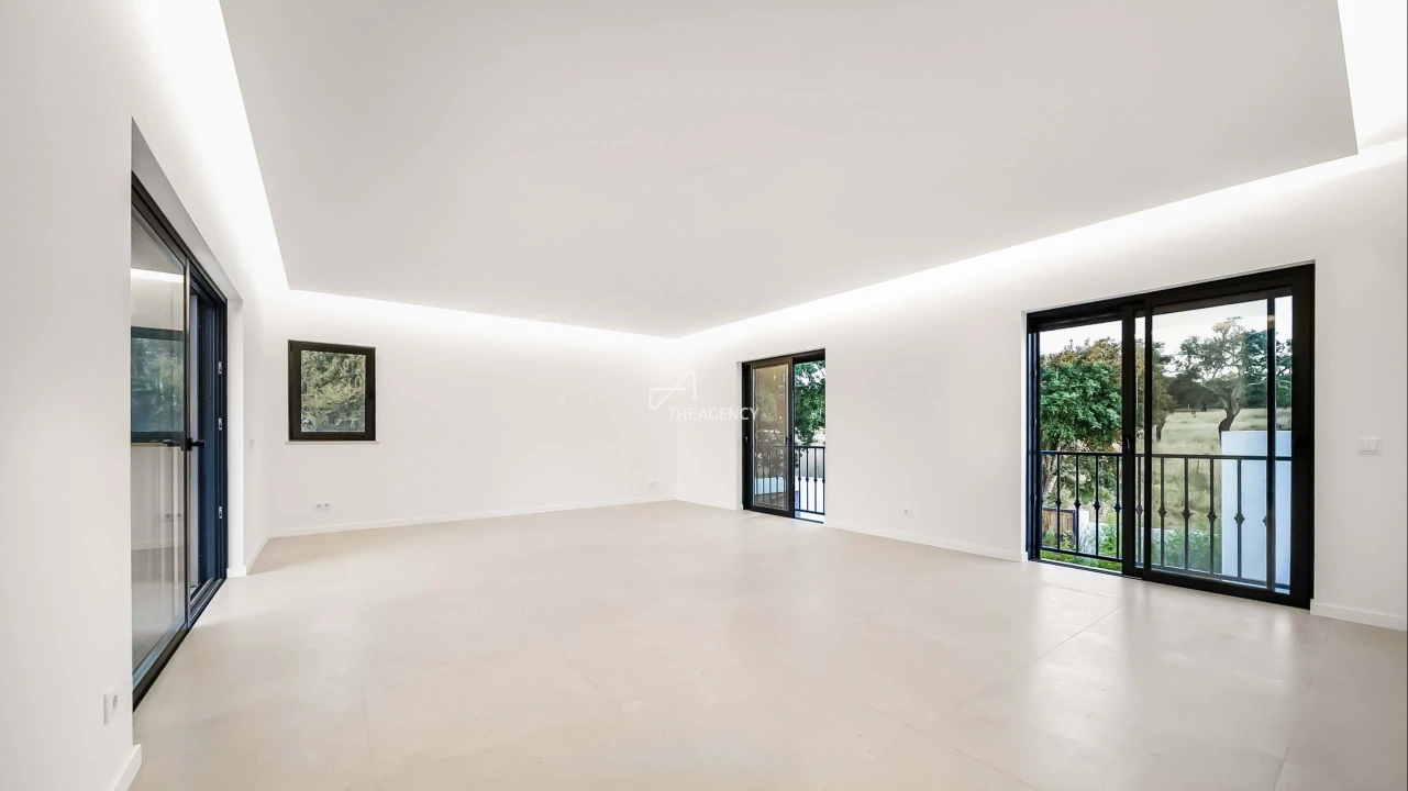 Moradia T3 para Venda em Santa Maria do Castelo e Santiago e Santa Susana Foto 6