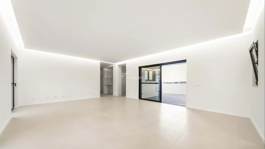 Moradia T3 para Venda em Santa Maria do Castelo e Santiago e Santa Susana Foto 7