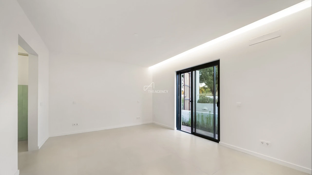 Moradia T3 para Venda em Santa Maria do Castelo e Santiago e Santa Susana Foto 18