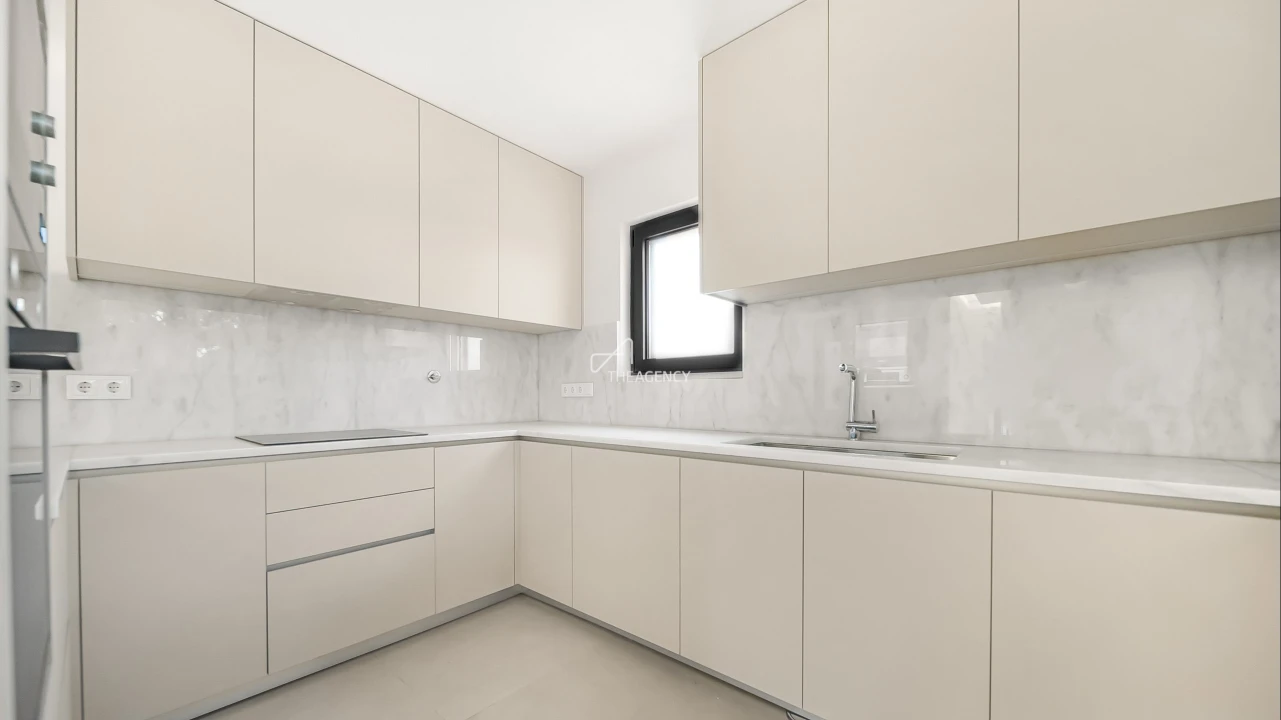 Moradia T3 para Venda em Santa Maria do Castelo e Santiago e Santa Susana Foto 10