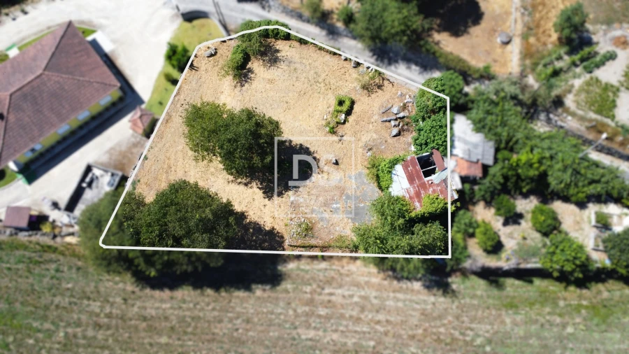 Moradia T1 para Venda em Vila Caiz Foto 11