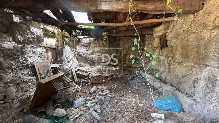 Moradia T1 para Venda em Vila Caiz Foto 4