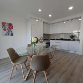 Apartamento T3 para Venda em Benfica