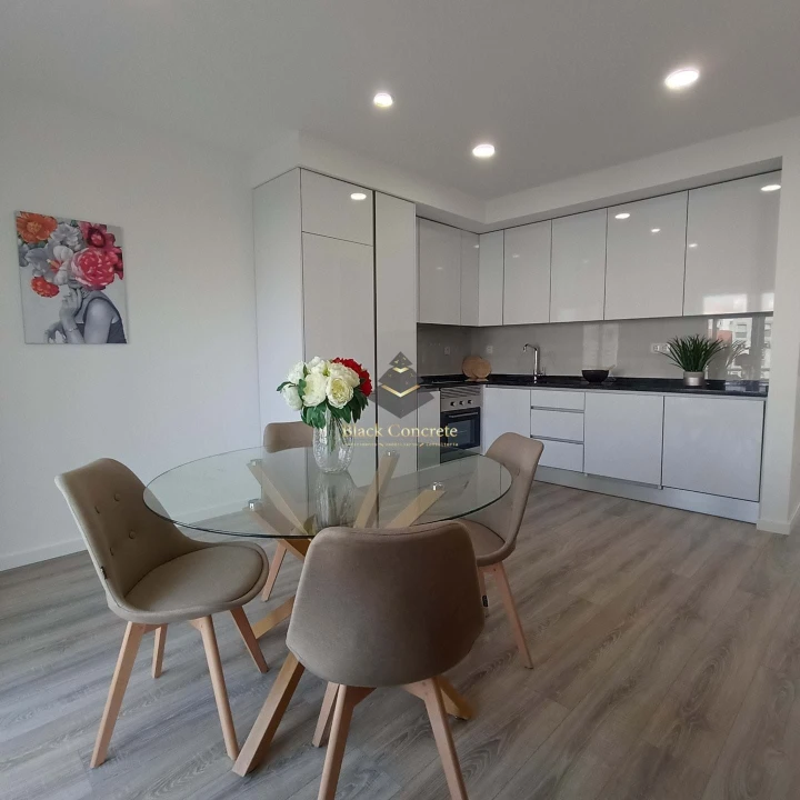 Apartamento T3 para Venda em Benfica Foto 3