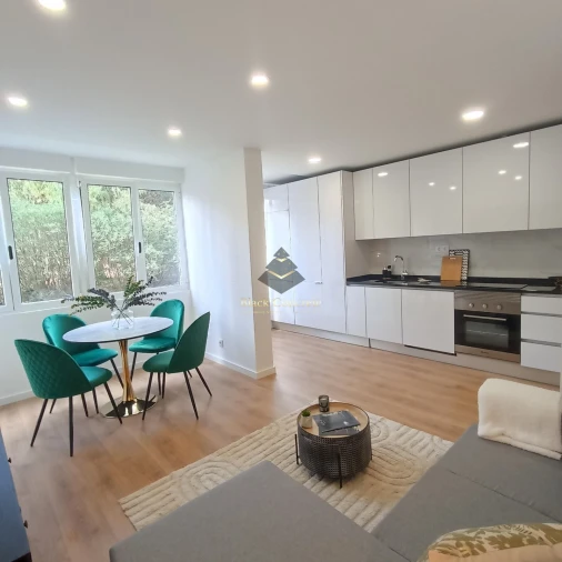 Apartamento T3 para Venda em Benfica Foto 5