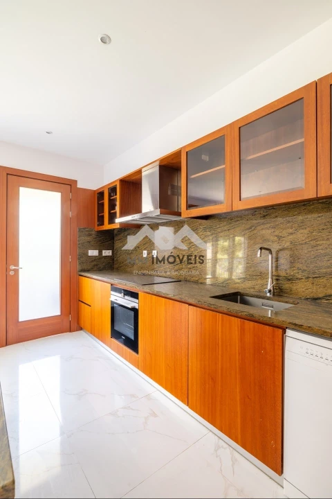 Apartamento T2 para Arrendamento em Cedofeita, Santo Ildefonso, Sé, Miragaia, São Nicolau e Vitória