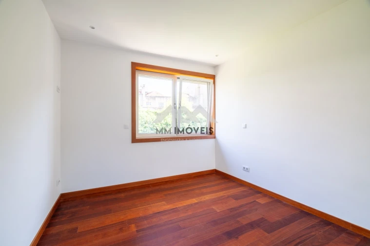 Apartamento T2 para Arrendamento em Cedofeita, Santo Ildefonso, Sé, Miragaia, São Nicolau e Vitória Foto 6