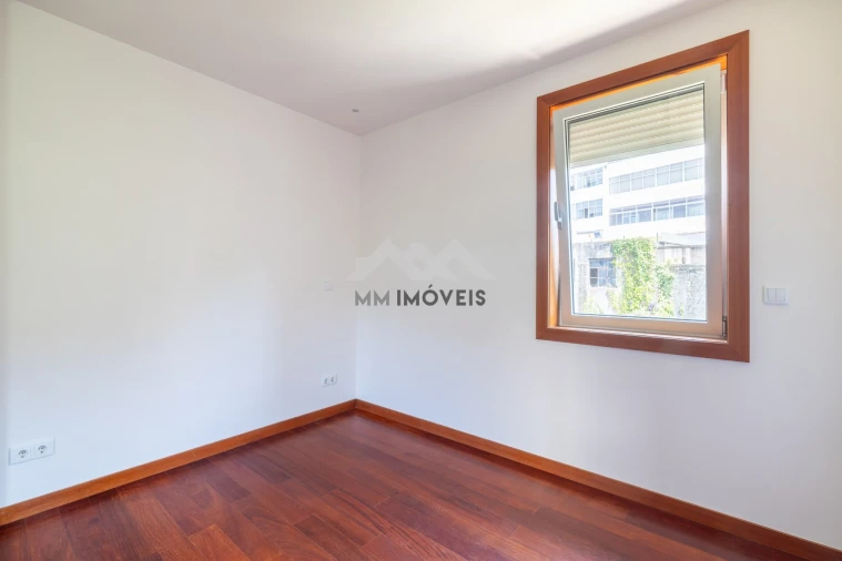 Apartamento T2 para Arrendamento em Cedofeita, Santo Ildefonso, Sé, Miragaia, São Nicolau e Vitória Foto 12