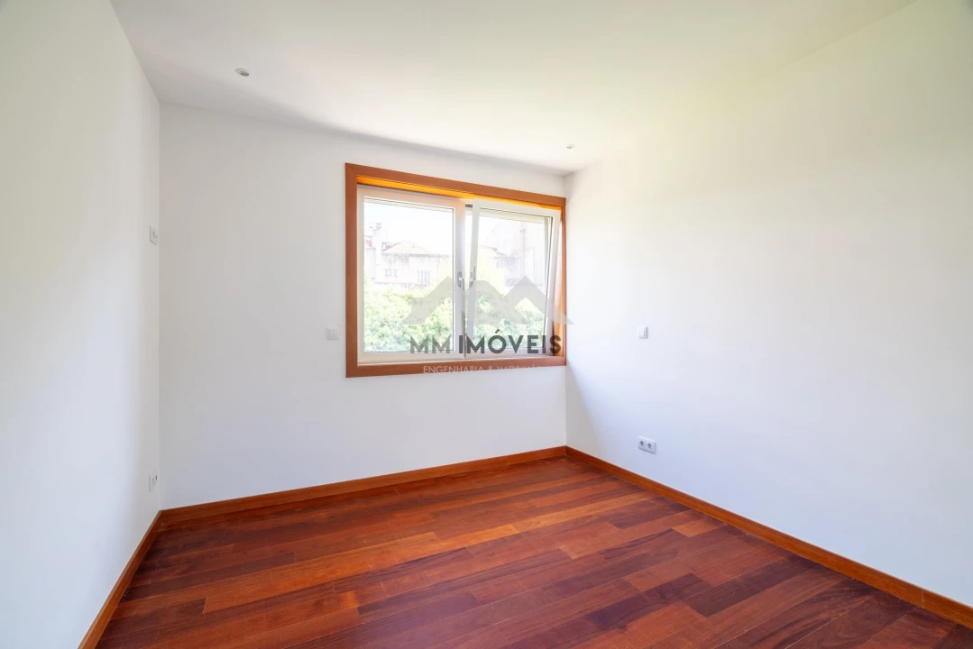 Apartamento T2 para Arrendamento em Cedofeita, Santo Ildefonso, Sé, Miragaia, São Nicolau e Vitória Foto 6