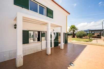 Moradia T4 para Venda em Agualva e Mira-Sintra
