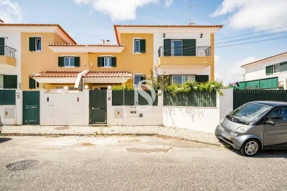 Moradia T4 para Venda em Agualva e Mira-Sintra