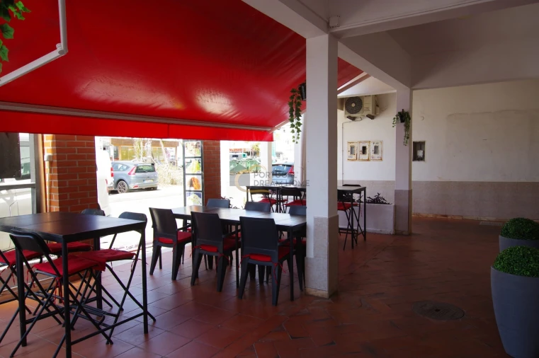 Negócio para Venda em Albufeira e Olhos de Água Foto 14