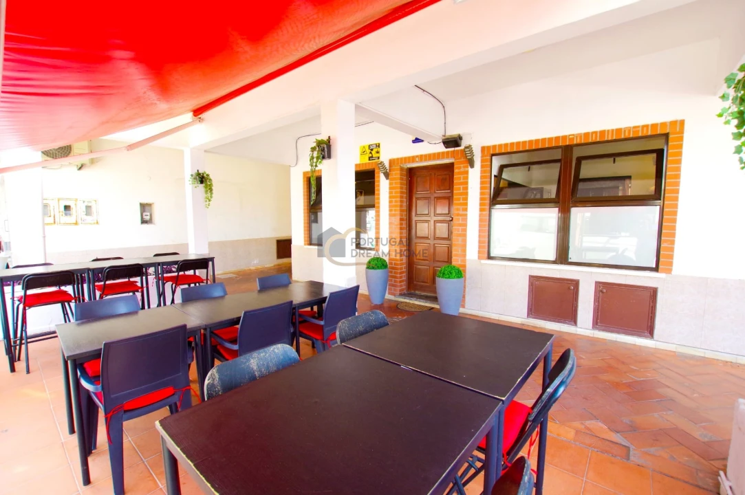 Negócio para Venda em Albufeira e Olhos de Água Foto 1