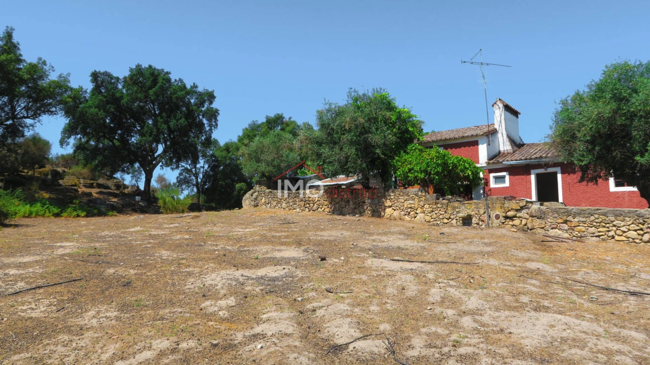 Moradia T3 para Venda em Beirã Foto 4