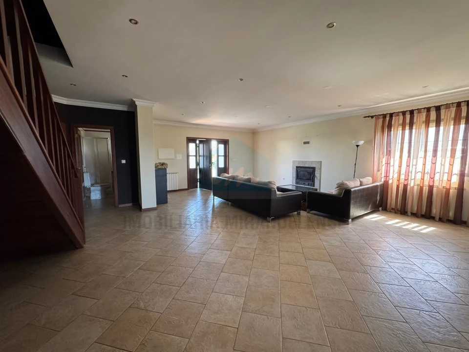 Moradia T5 para Venda em Carvalhais Foto 4