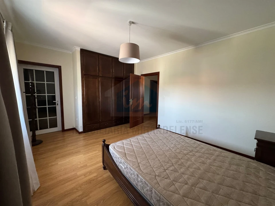 Moradia T5 para Venda em Carvalhais Foto 18