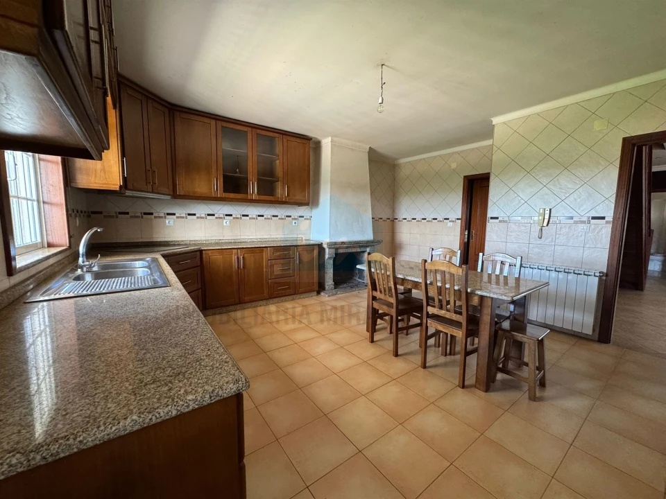 Moradia T5 para Venda em Carvalhais Foto 8