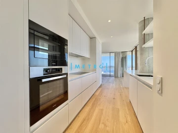 Apartamento T3 para Venda em Aldoar, Foz do Douro e Nevogilde