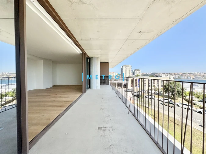Apartamento T3 para Venda em Aldoar, Foz do Douro e Nevogilde Foto 3