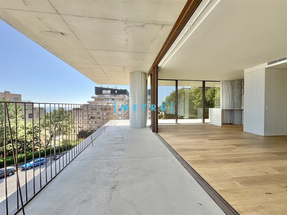 Apartamento T3 para Venda em Aldoar, Foz do Douro e Nevogilde Foto 1