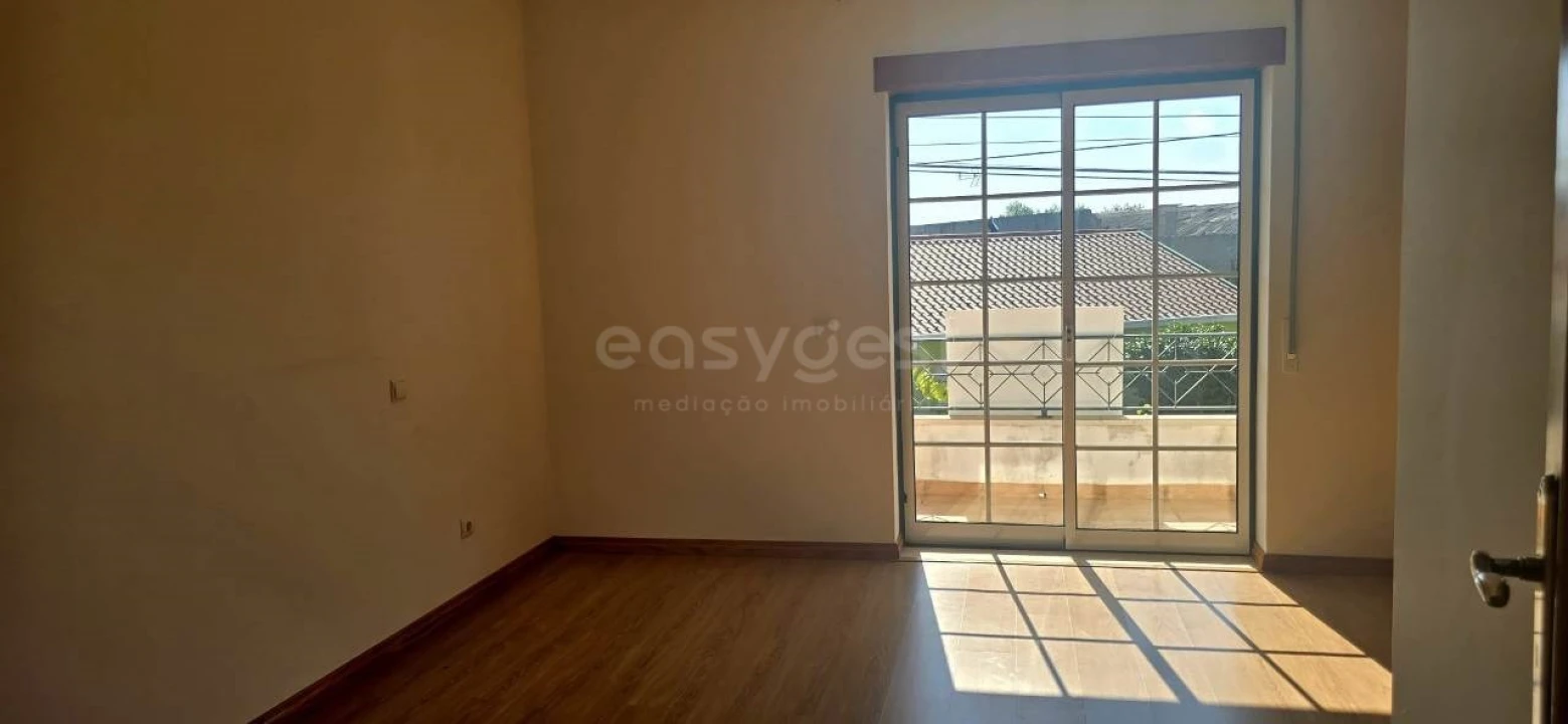 Moradia T4 para Venda em Pataias e Martingança Foto 12