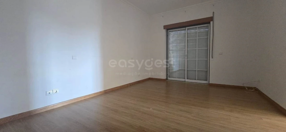 Moradia T4 para Venda em Pataias e Martingança Foto 9