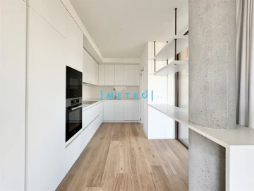 Apartamento T2 para Venda em Aldoar, Foz do Douro e Nevogilde