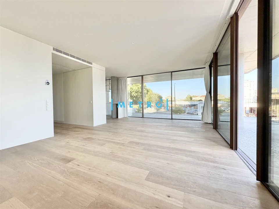 Apartamento T2 para Venda em Aldoar, Foz do Douro e Nevogilde Foto 3