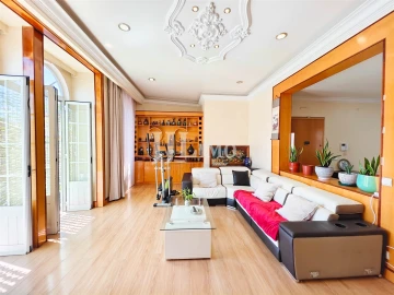 Apartamento T5 para Venda em Arroios