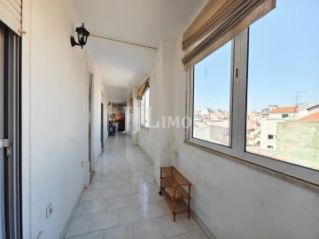 Apartamento T5 para Venda em Arroios