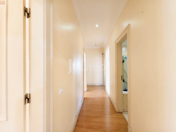 Apartamento T5 para Venda em Arroios Foto 10