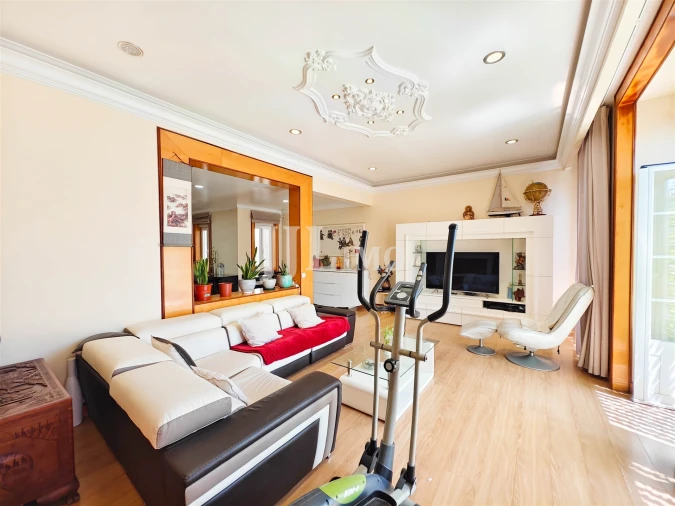 Apartamento T5 para Venda em Arroios Foto 3