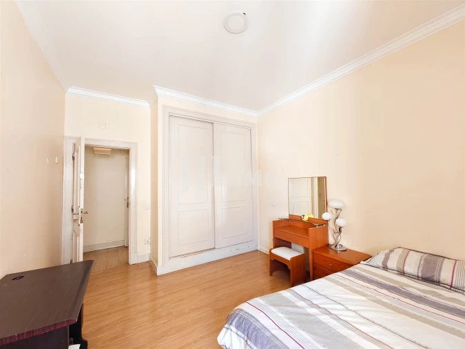 Apartamento T5 para Venda em Arroios Foto 12