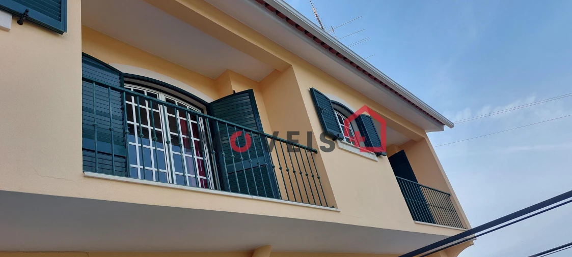 Moradia T4 para Venda em Nossa Senhora das Misericordias Foto 3